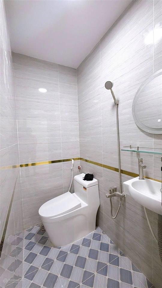 Quận 4, khu 20 thước, nhà mới, 38m2, 3 tầng, 5,3 tỷ