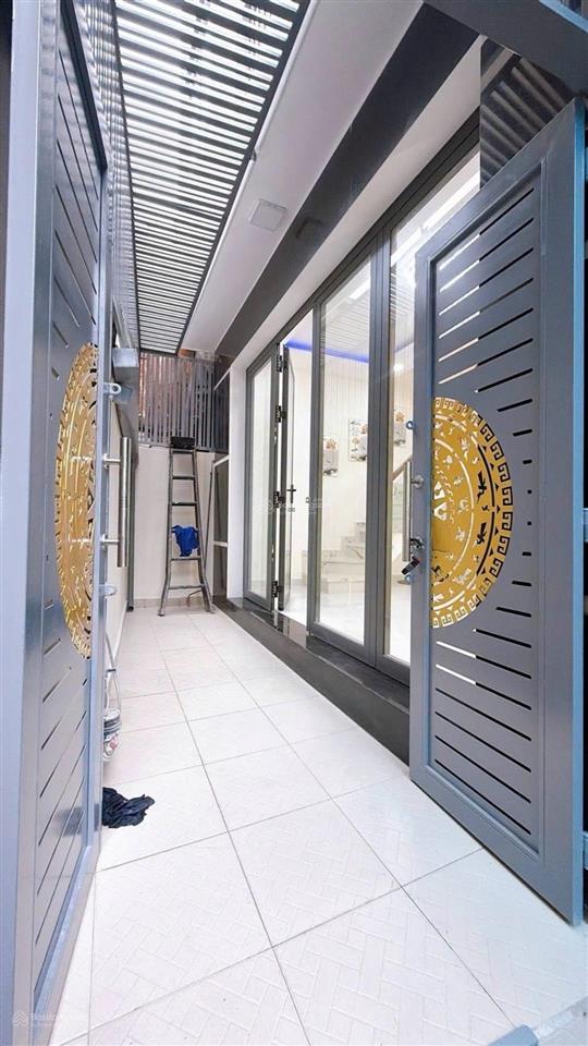 Quận 4, khu 20 thước, nhà mới, 38m2, 3 tầng, 5,3 tỷ
