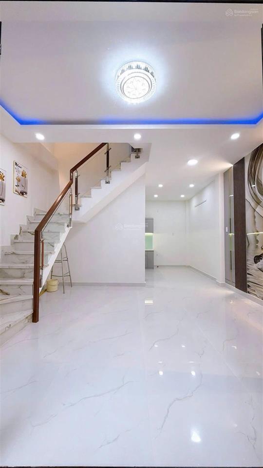 Quận 4, khu 20 thước, nhà mới, 38m2, 3 tầng, 5,3 tỷ