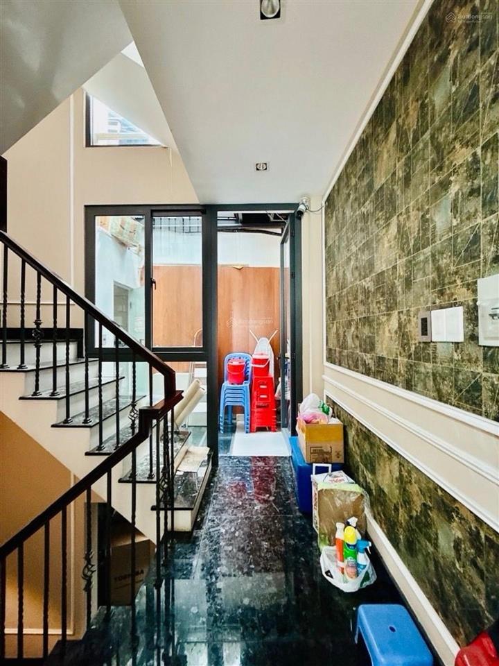 Quận 4  tôn đản, nhà nội thất cao cấp, 62m2, 5 tầng, 8,4 tỷ