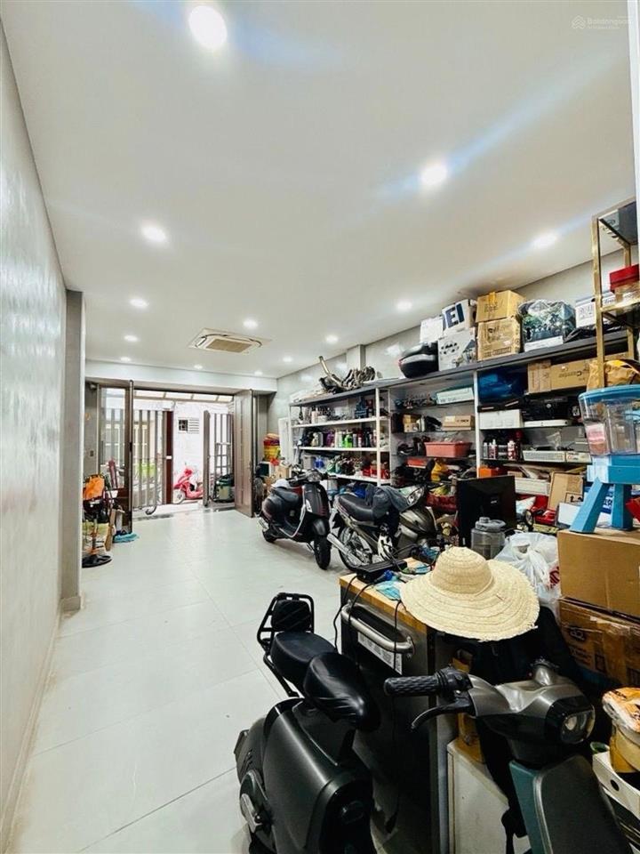 Quận 4  tôn đản, nhà nội thất cao cấp, 62m2, 5 tầng, 8,4 tỷ