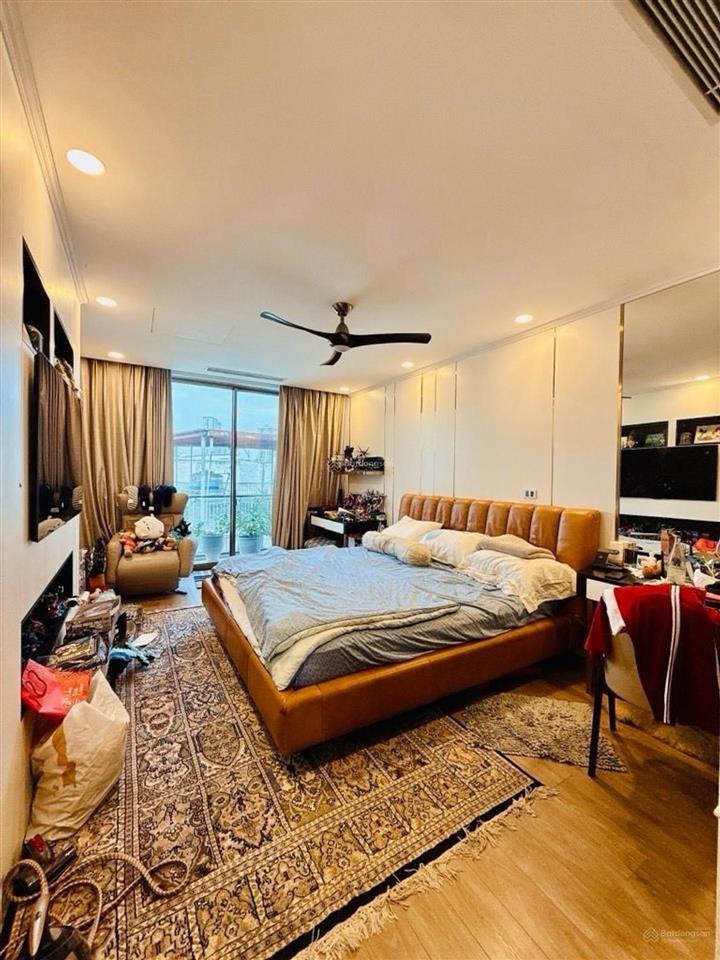 Quận 4  tôn đản, nhà nội thất cao cấp, 62m2, 5 tầng, 8,4 tỷ