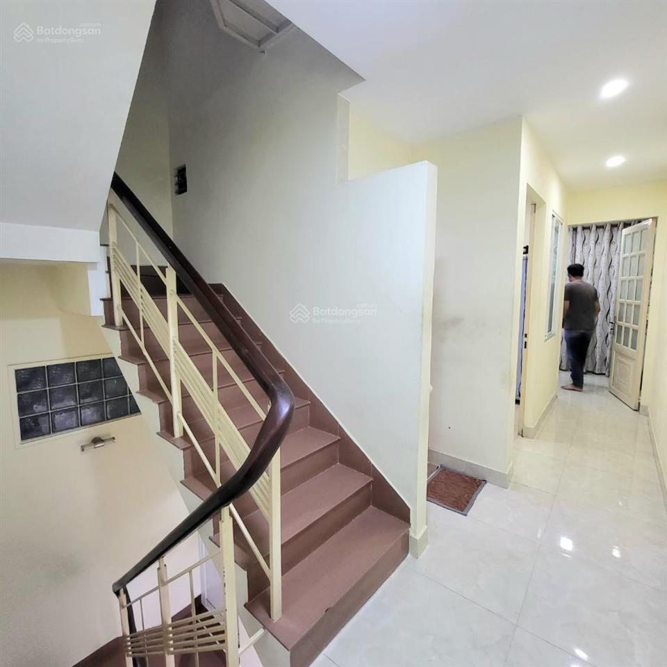Quận 7  60m ra trần xuân soạn, 33m2, 5 tầng, 5,2 tỷ