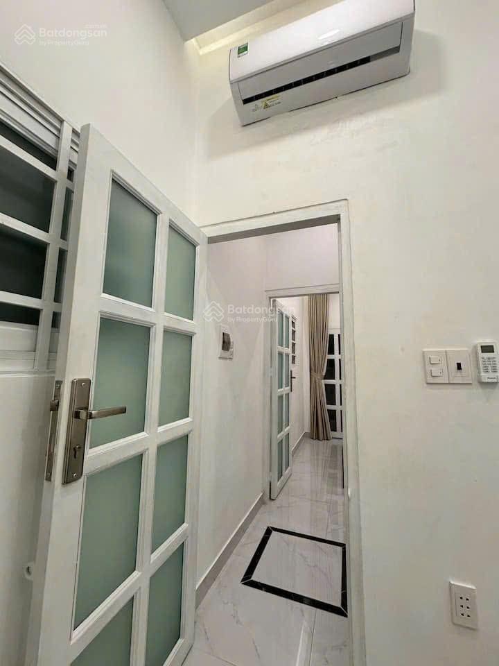 Cho thuê nhà quận 1  30m ra cô giang, 40m2 sàn sd, 12tr/tháng