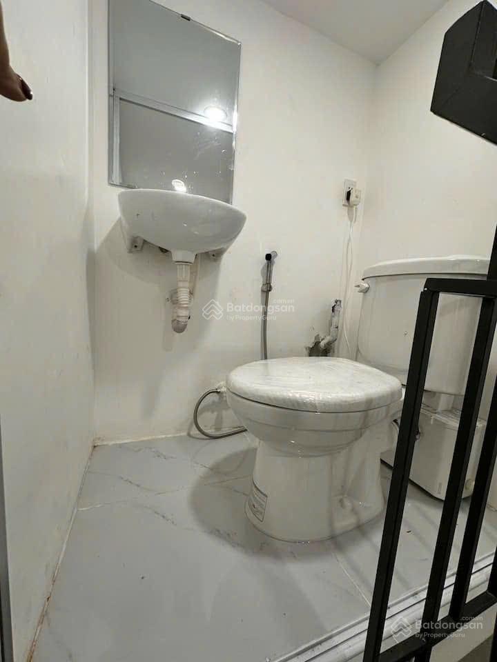 Cho thuê nhà quận 1  30m ra cô giang, 40m2 sàn sd, 12tr/tháng