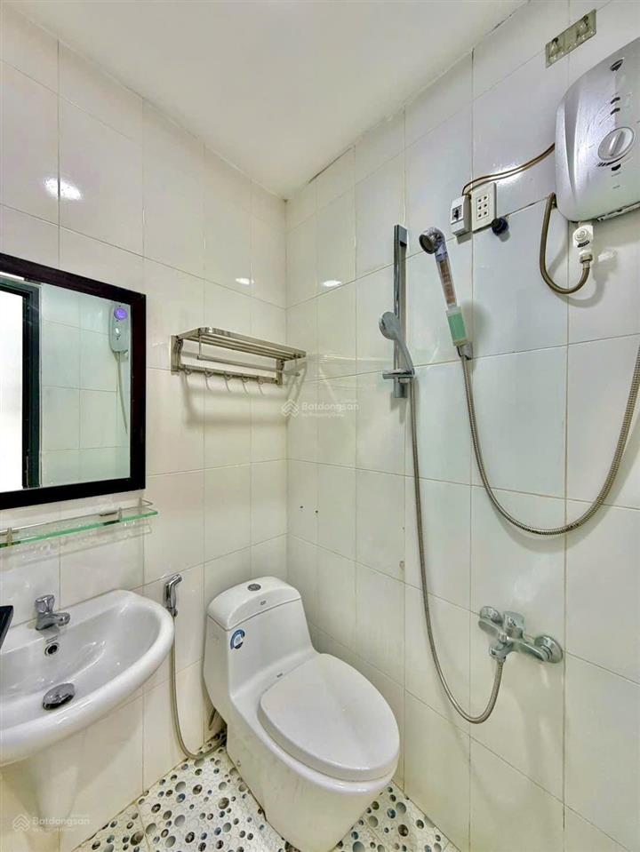 Nhà đẹp huỳnh văn bánh, phú nhuận full nt  4 tầng  chỉ 4.99 tỷ