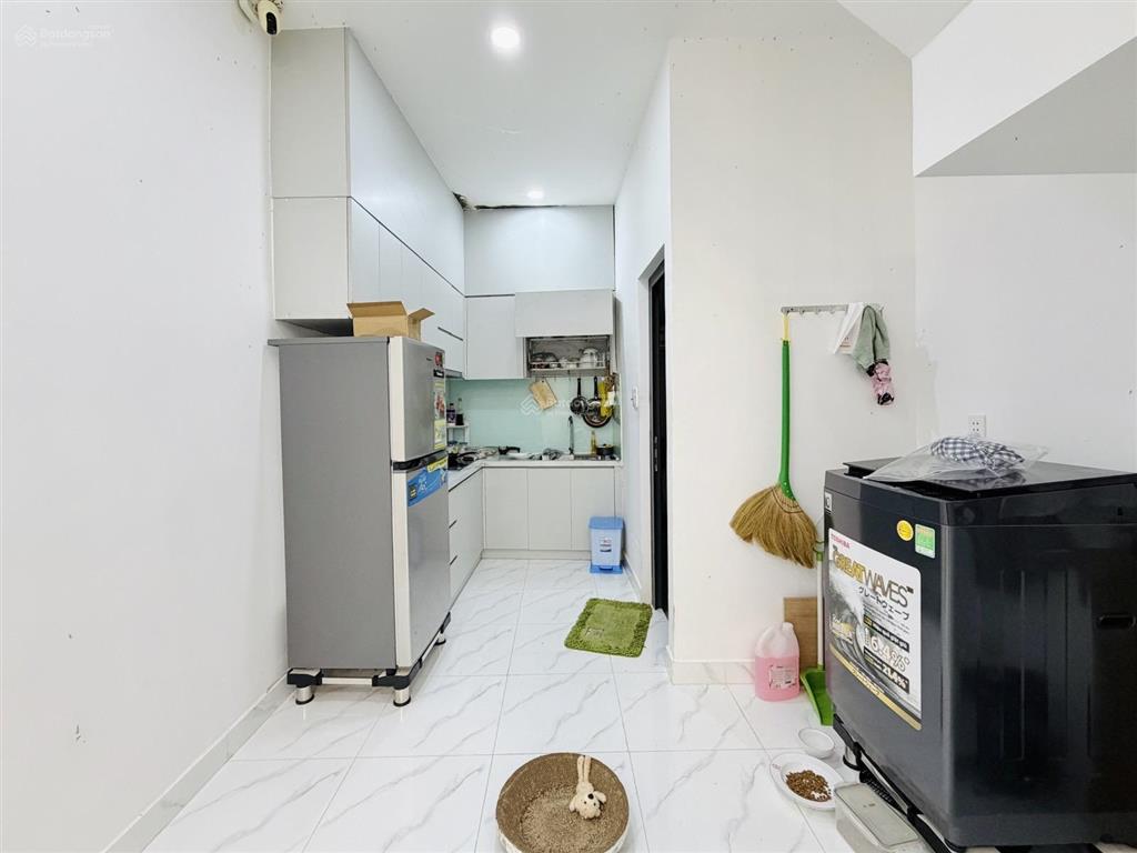 Nhà hxh 7 chỗ huỳnh văn bánh, phú nhuận  30m2  2 tầng  chỉ 6.4 tỷ