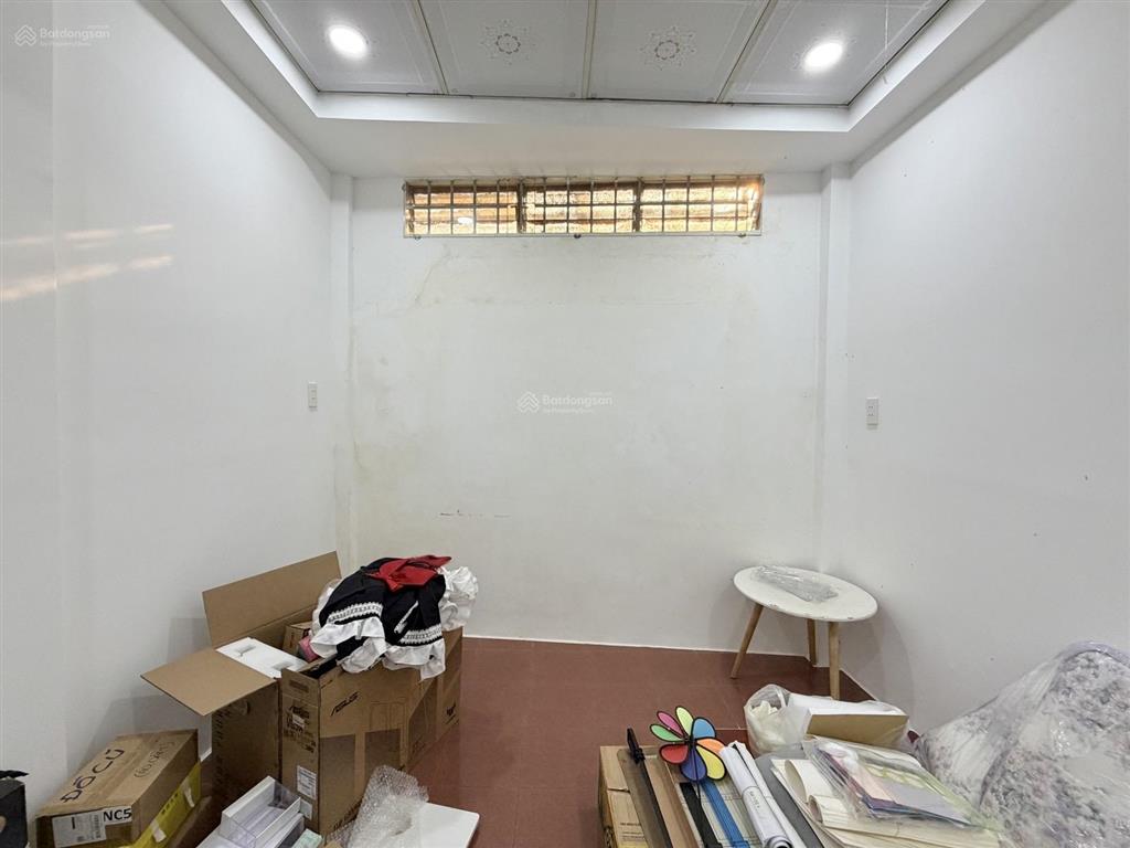 Nhà hxh 7 chỗ huỳnh văn bánh, phú nhuận  30m2  2 tầng  chỉ 6.4 tỷ