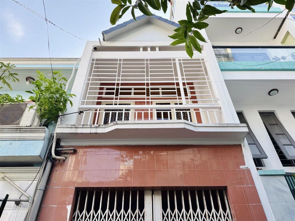 Nhà hxh 7 chỗ huỳnh văn bánh, phú nhuận  30m2  2 tầng  chỉ 6.4 tỷ