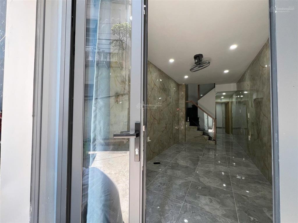 Nhà mới ngay cầu kiệu phú nhuận 10m ra mt phan đình phùng 32m2 2 tầng 3 pn 3wc
