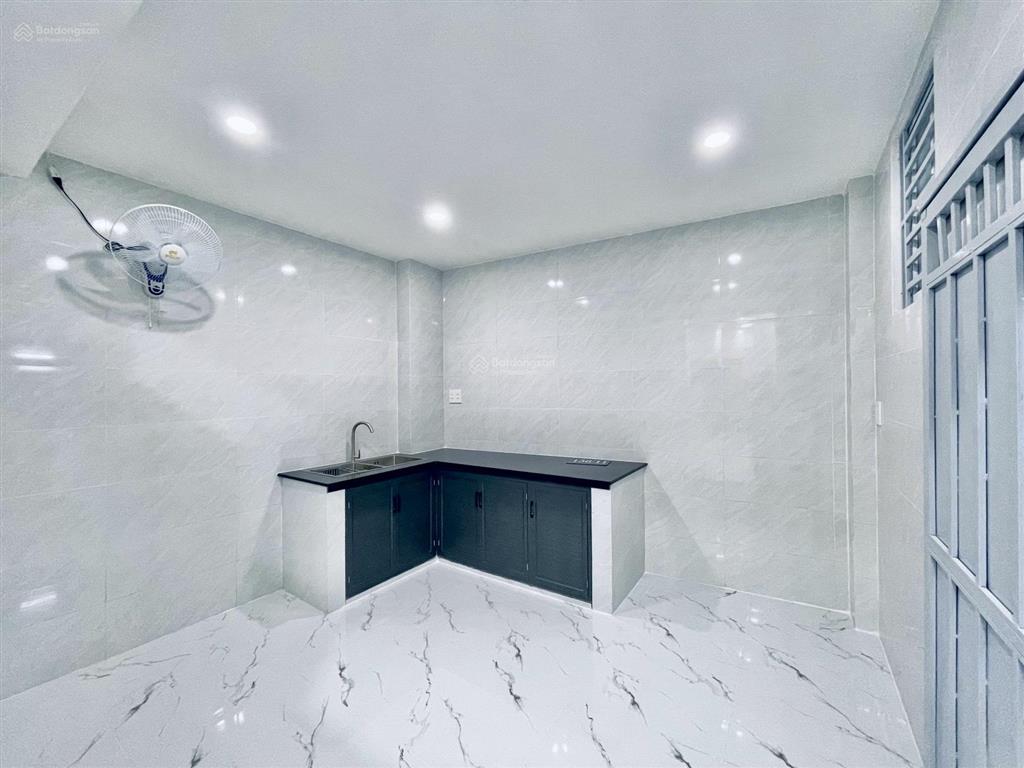 Lô góc không lộ giới quy hoạch  4 tầng btct 5pn 3wc  3.5 x 11 nở hậu nhẹ  p3 tân bình giáp pn