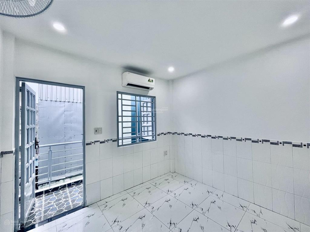 Lô góc không lộ giới quy hoạch  4 tầng btct 5pn 3wc  3.5 x 11 nở hậu nhẹ  p3 tân bình giáp pn