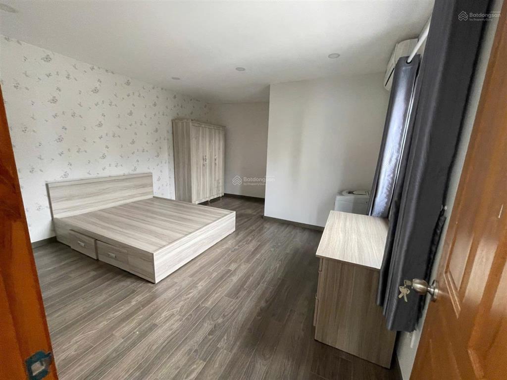 Căn góc trường sa hẻm xe tải 4 tầng khu vip lê văn sỹ p14 q3