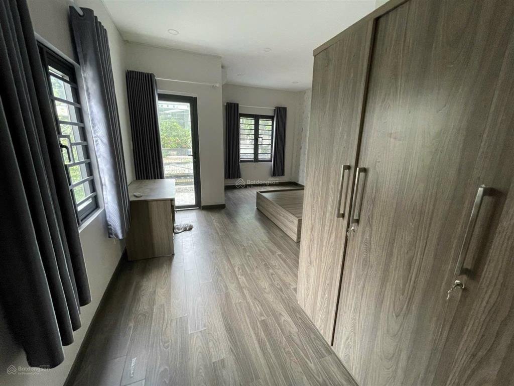 Căn góc trường sa hẻm xe tải 4 tầng khu vip lê văn sỹ p14 q3