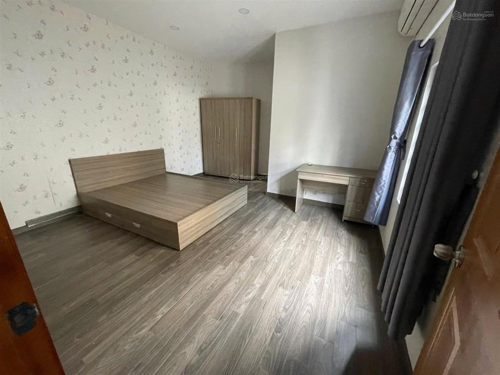 Căn góc trường sa hẻm xe tải 4 tầng khu vip lê văn sỹ p14 q3