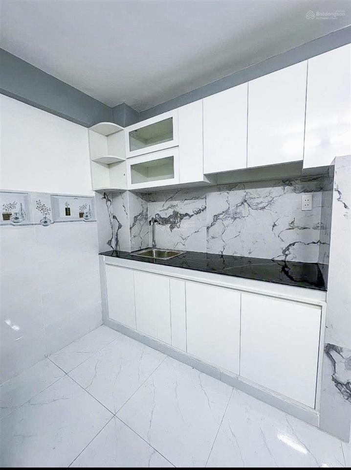 Bán mặt tiền thái phiên q11  42.9m2 3 tầng 4pn 3wc ban công  giá 6.95tỷ