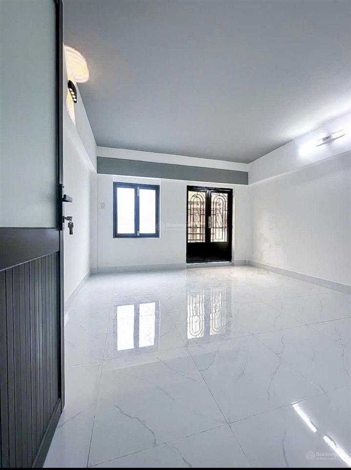 Bán mặt tiền thái phiên q11  42.9m2 3 tầng 4pn 3wc ban công  giá 6.95tỷ