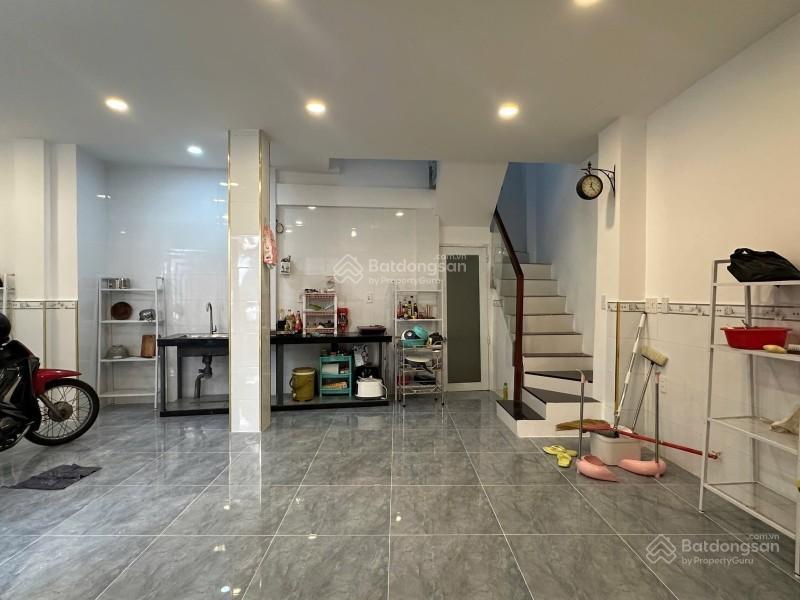 Nhà sát mt phan đình phùng phú nhuận 41m² (6x7.5)  2 tầng dòng tiền 11tr/tháng chỉ 5.5 tỷ