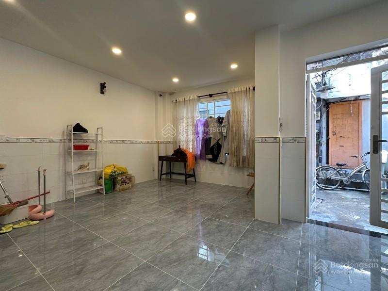 Nhà sát mt phan đình phùng phú nhuận 41m² (6x7.5)  2 tầng dòng tiền 11tr/tháng chỉ 5.5 tỷ