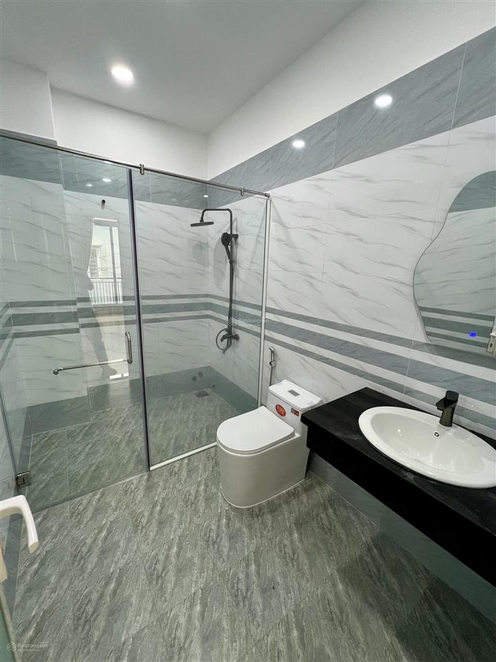 Bán nhà huỳnh văn bánh, phú nhuận 5 tầng  4pn  4wc  giá 7.15 tỷ