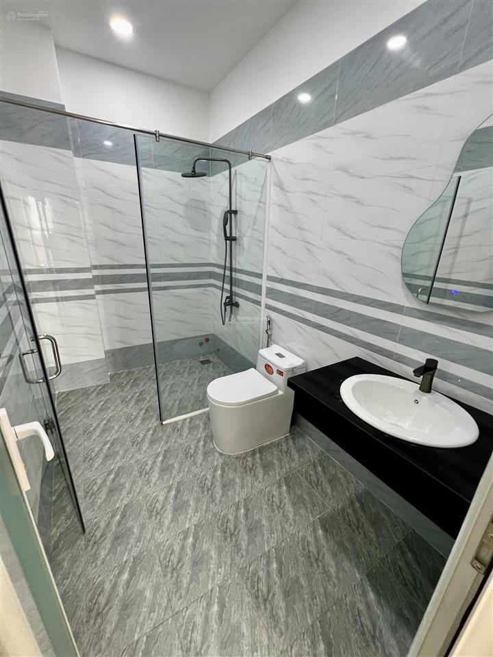 Bán nhà huỳnh văn bánh, phú nhuận 5 tầng  4pn  4wc  giá 7.15 tỷ