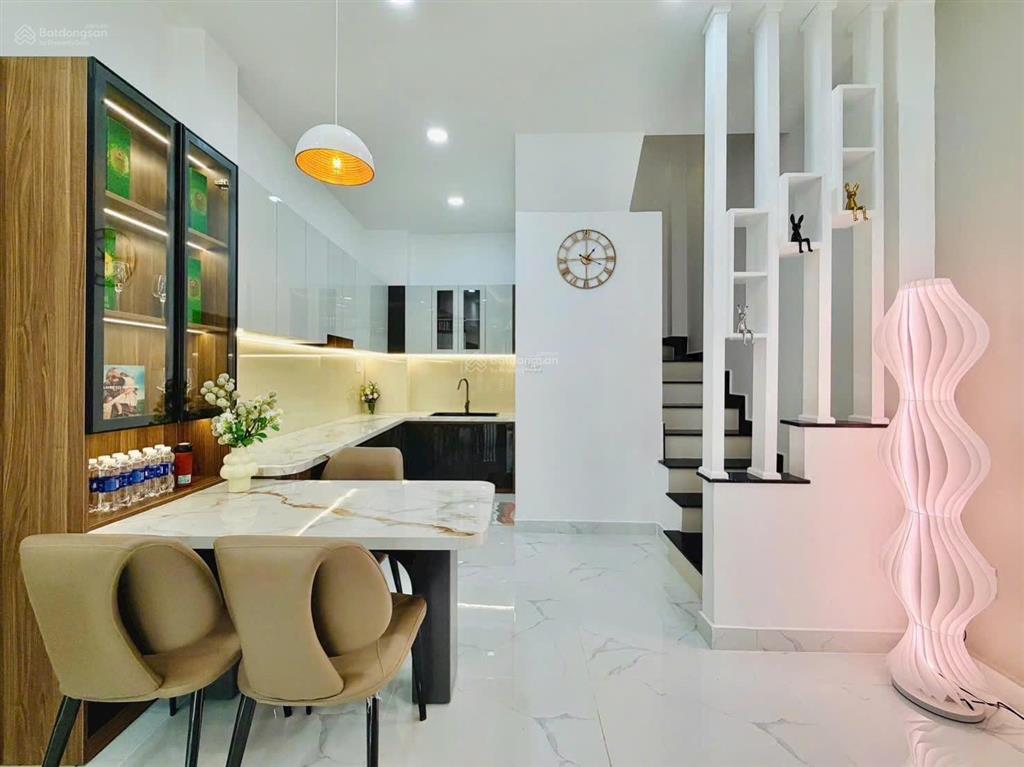 Bán nhà huỳnh văn bánh, phú nhuận 5 tầng  4pn  4wc  giá 7.15 tỷ