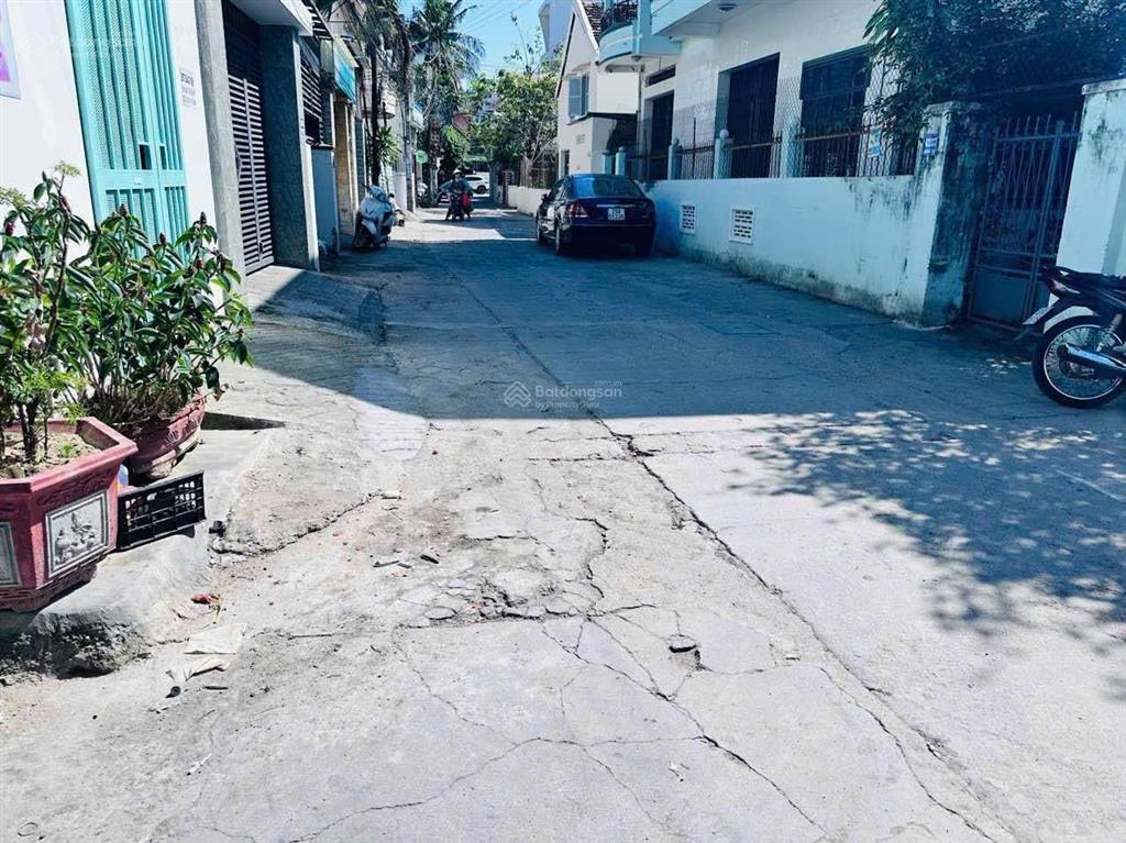 Bán nhà hẻm ô tô đường đặng tất, gần biển cơ hội đầu tư cực tốt sẵn dòng tiền ổn định