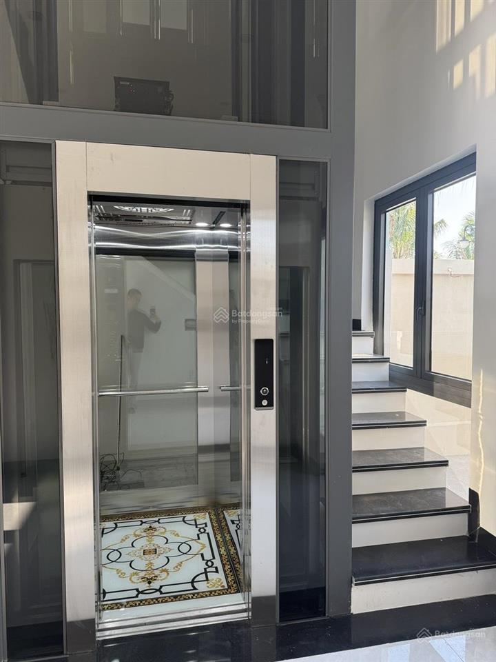 Shophouse hp138, vị trí đắc địa, gần vinhomes megamall, góc ngã tư cầu hoàng gia, gần trạm sạc