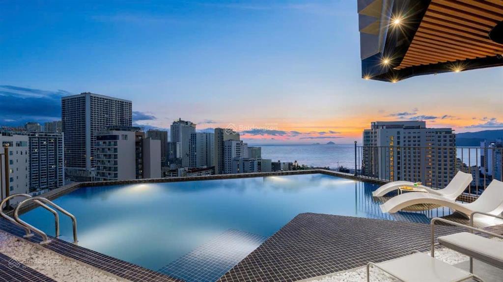 Khách sạn 4 sao khu phố hàn nha trang, đã có sổ hồng hoàn công chuẩn