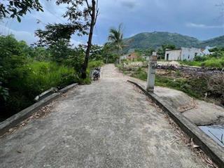 Thửa đất số 13
tờ bản đồ số 40
bán lô đất tại thôn khánh thành nam, xã suối cát, huyện cam