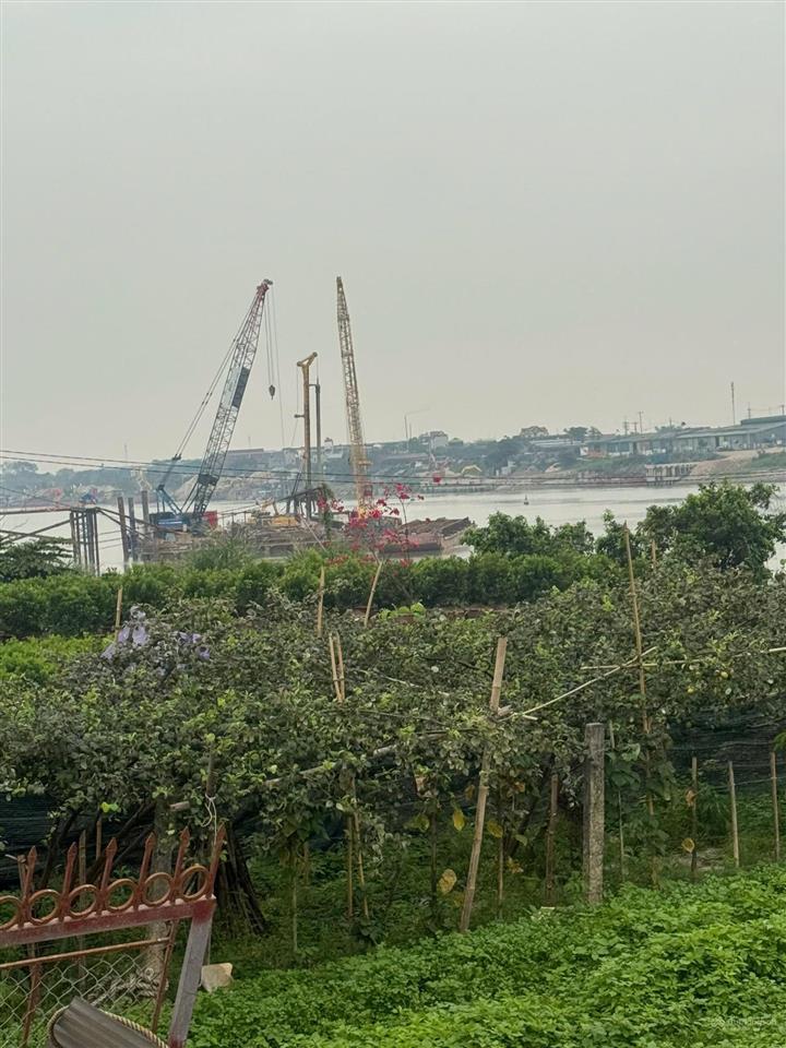 Hàng hiếm view sông hồng lô đất 3 mặt thoáng.
