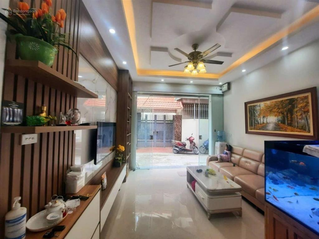 Bán nhà lê văn hiến, cổ nhuế, đông ngạc, học viện cảnh sát, 41m2, 5 tầng, ô tô, 7.8 tỷ