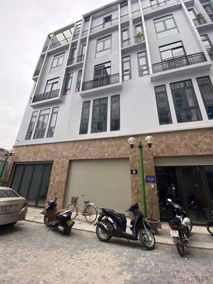 Liền kề tô hiệu kinh doanh sầm uất, ngay chân chung cư