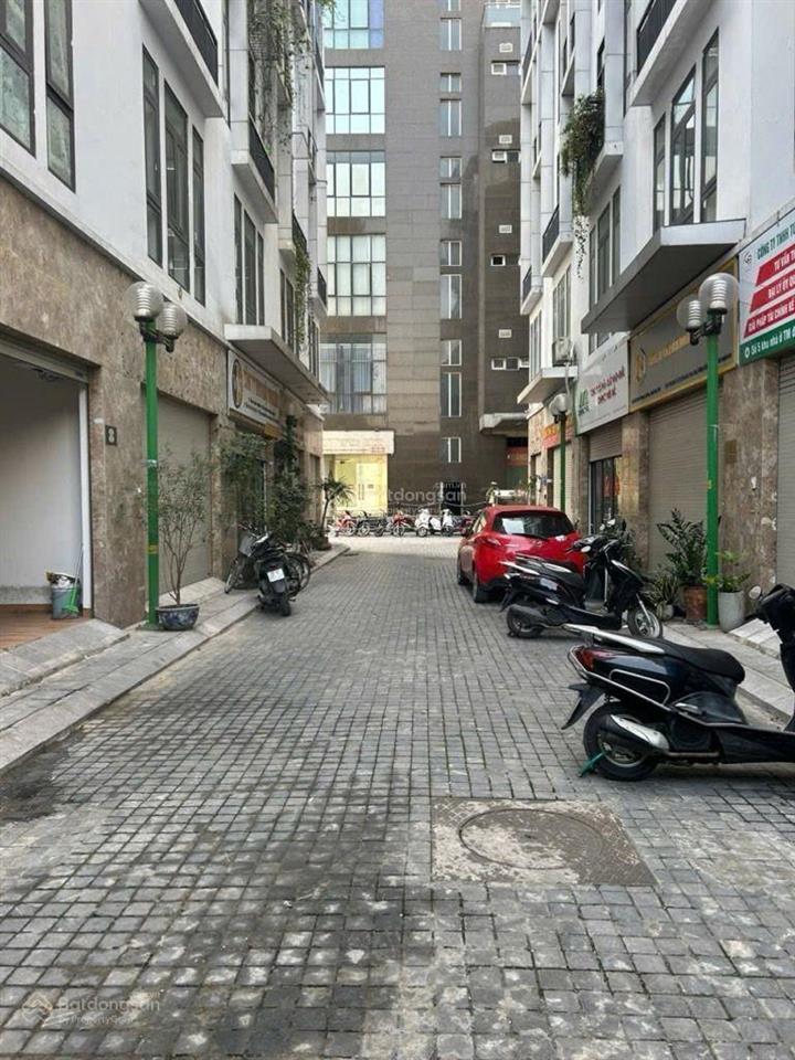 Liền kề tô hiệu kinh doanh sầm uất, ngay chân chung cư