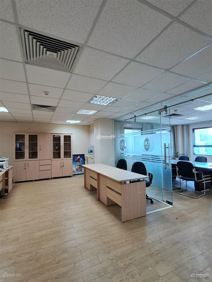 Bql cho thuê vp giá sốc tại toà m5 nguyễn chí thanh. dt 200m2 có thể chia nhỏ