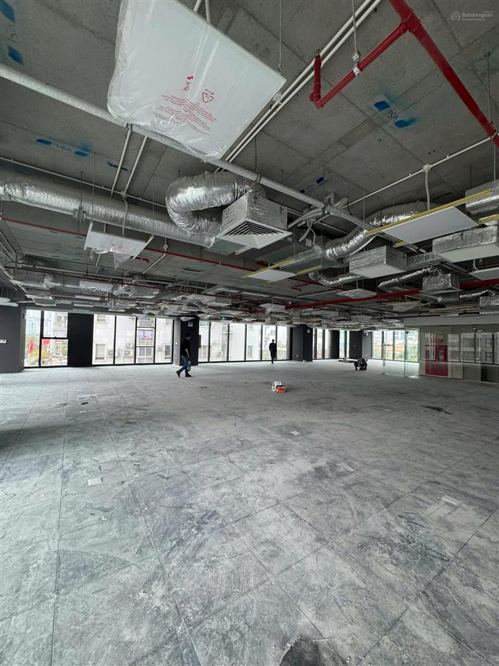 Cho thuê vp hạng a giá sốc tại the marc tower 88 trần thái tông, dt 650m2 có thể chia nhỏ