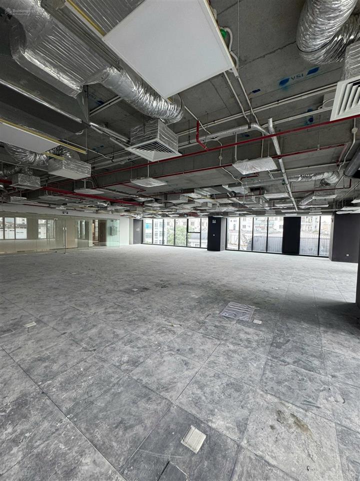 Cho thuê vp hạng a giá sốc tại the marc tower 88 trần thái tông, dt 650m2 có thể chia nhỏ