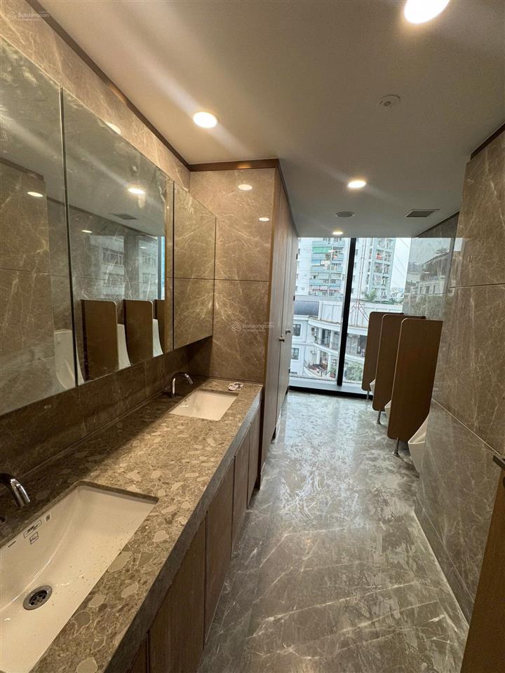 Cho thuê vp hạng a giá sốc tại the marc tower 88 trần thái tông, dt 650m2 có thể chia nhỏ