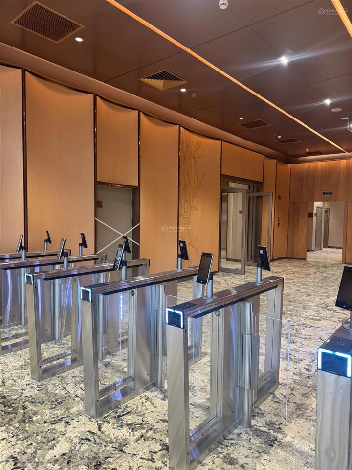 Cho thuê vp hạng a giá sốc tại the marc tower 88 trần thái tông, dt 650m2 có thể chia nhỏ