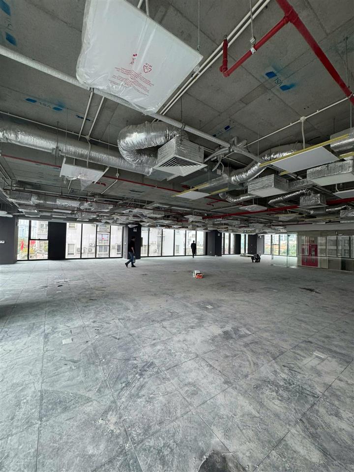 Bql cho thuê vp giá sốc tại charmvit tower trần duy hưng. dt 600m2 có thể chia nhỏ, giá 280k/m2/th