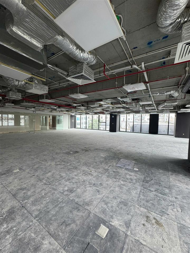 Bql cho thuê vp giá sốc tại charmvit tower trần duy hưng. dt 600m2 có thể chia nhỏ, giá 280k/m2/th