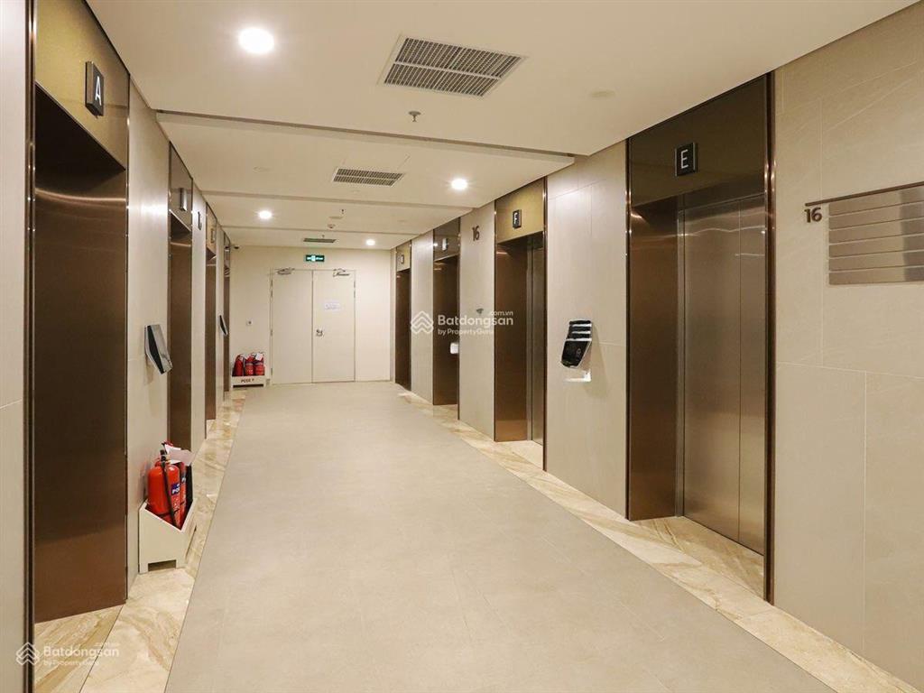 Cđt cho thuê vp hạng a giá sốc tại toà lancaster luminaire đường láng. dt 900m2 có thể chia nhỏ