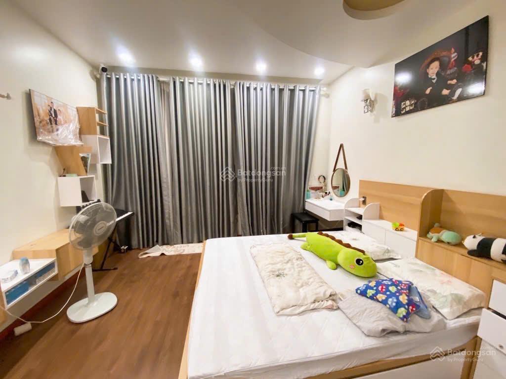 Chính chủ cần cho thuê nhà phố hẻm ô tô 4pn full nội thất trong khu dân cư thuộc gò cát, quận 9