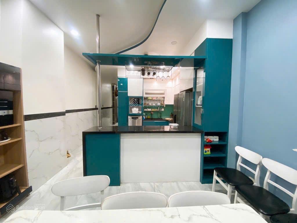 Chính chủ cần cho thuê nhà phố hẻm ô tô 4pn full nội thất trong khu dân cư thuộc gò cát, quận 9