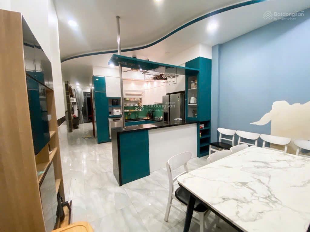 Chính chủ cần cho thuê nhà phố hẻm ô tô 4pn full nội thất trong khu dân cư thuộc gò cát, quận 9