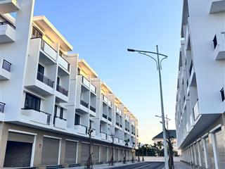 Full giá 5.4 tỷ mua đứt căn liền kề 4 tầng tại mặt đường bùi viện giao cắt đường liên phường.