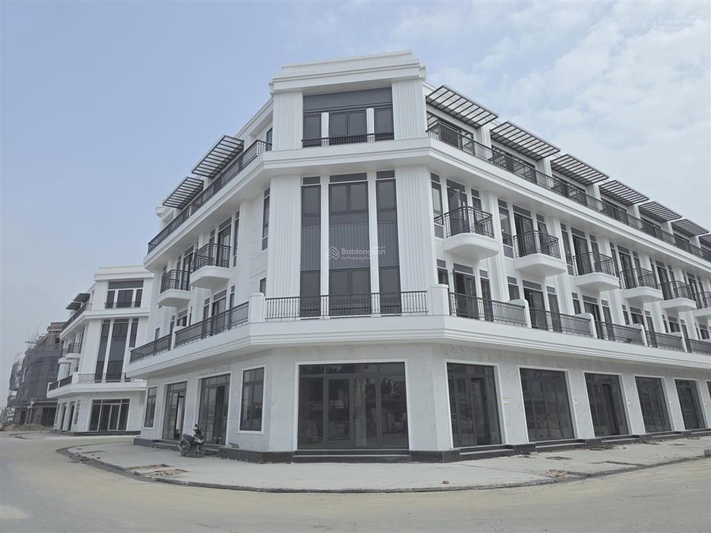 Giao dịch chính chủ căn liền kề 4 tầng, diện tích hơn 60m2, giá tốt nhất hiện tại