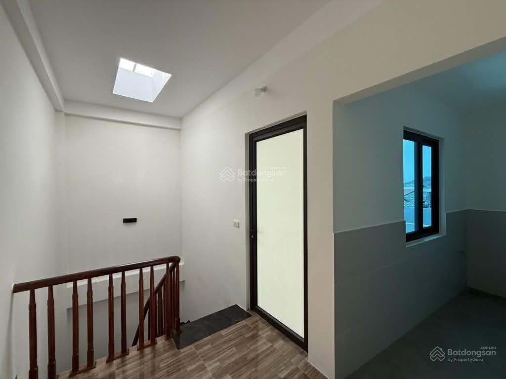 	nhà đẹp ôtô đỗ cửa nhà xây đơn lập 40 m2  vân côn  giá 5 tỷ