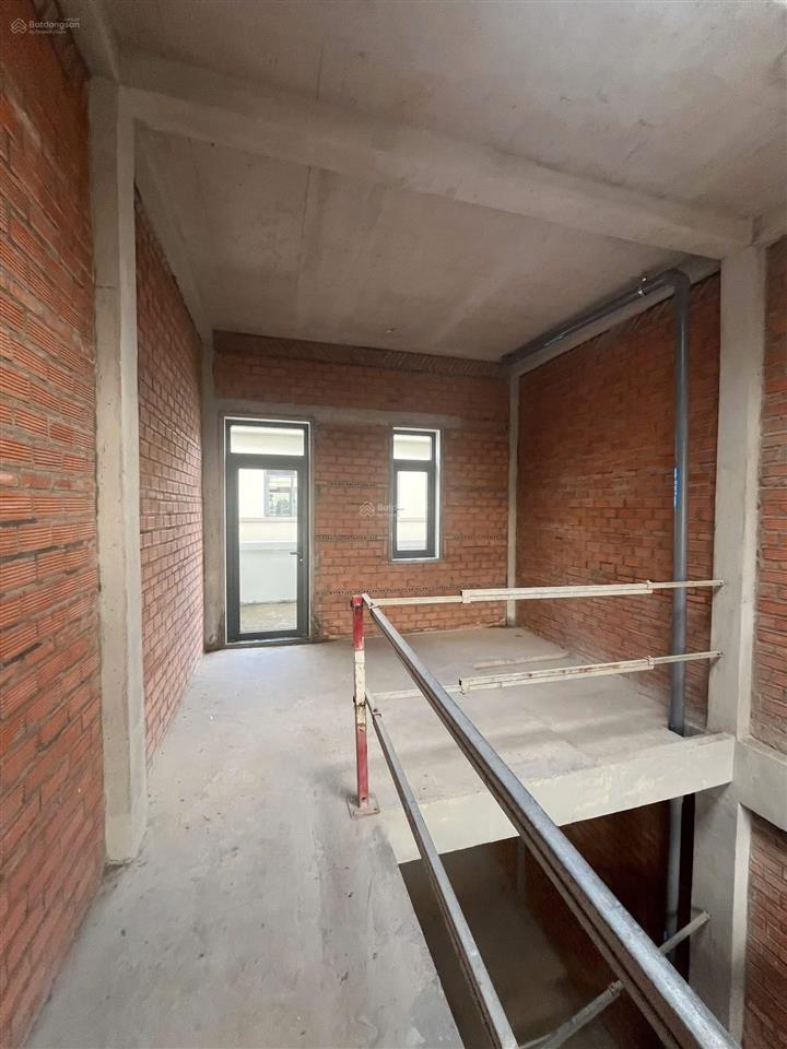 Bán nhà phố khu đông hồ chí minh . đã có sổ , khu đô thị .