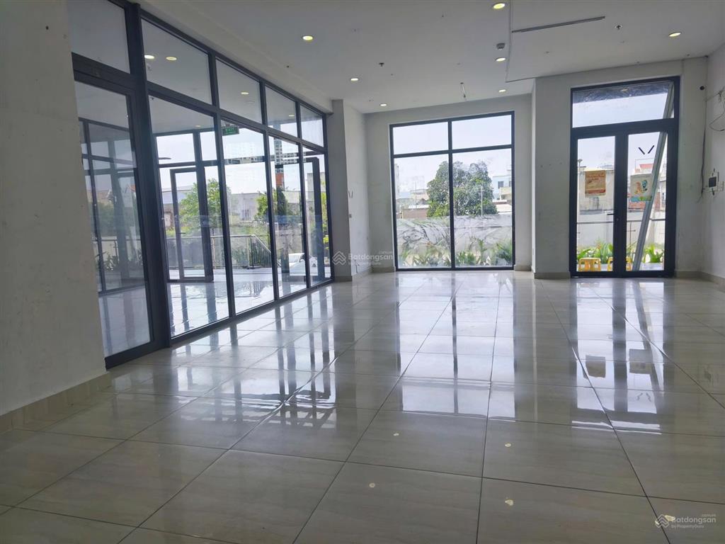 Cần bán shophouse đã có sổ vào kinh doanh ngay